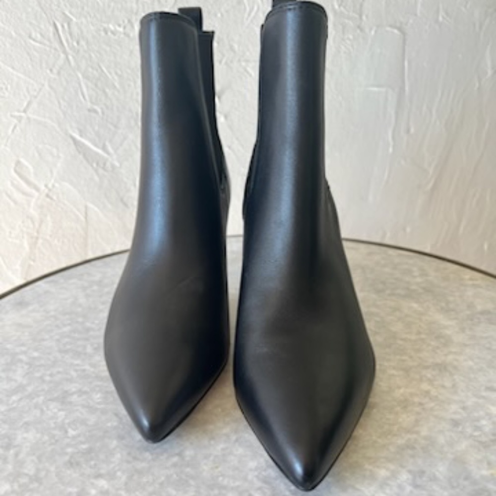 Veronica Beard Leeland Pointed Toe Chelsea Woman Boot in Black (Size 7)